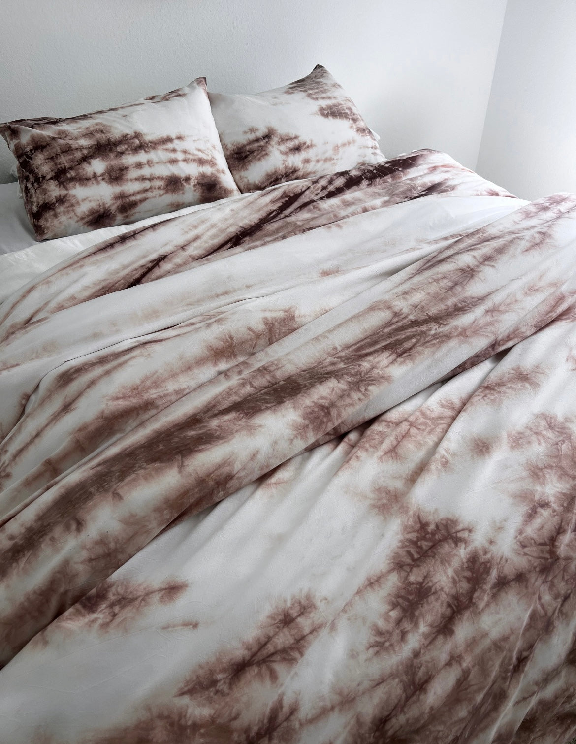 Hand-dyed Driftwood Reverie Duvet Set: Organic Weathered Pink-Brown and Natural White Bedding
