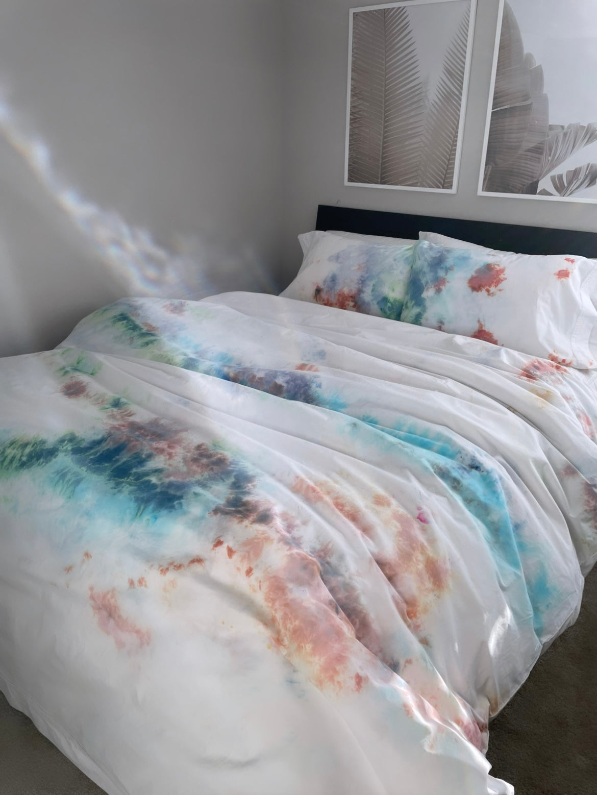 Hand-Dyed Tidal Bloom Duvet Set: Multi-Colored Cotton Bedding